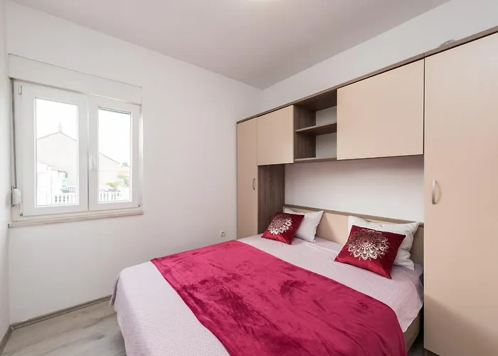 Appartement Lavi *