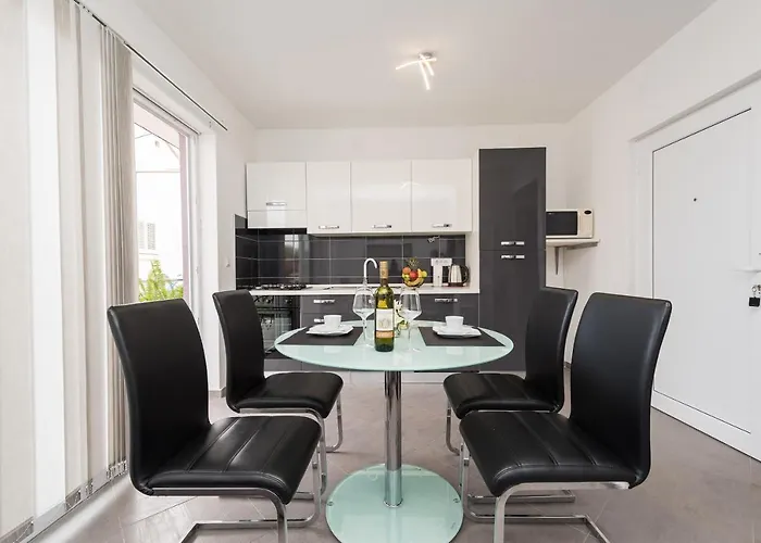 Appartement Lavi *