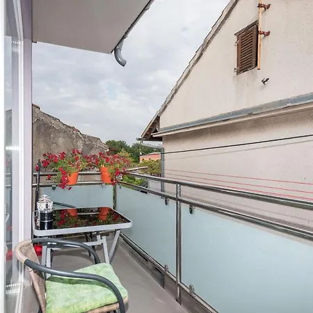 Апартаменты Lavi